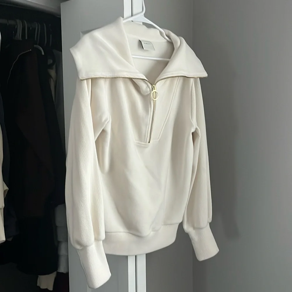 Varley Revolve Women’s Vine Half Zip, worn a few times - Picture 2 of 7